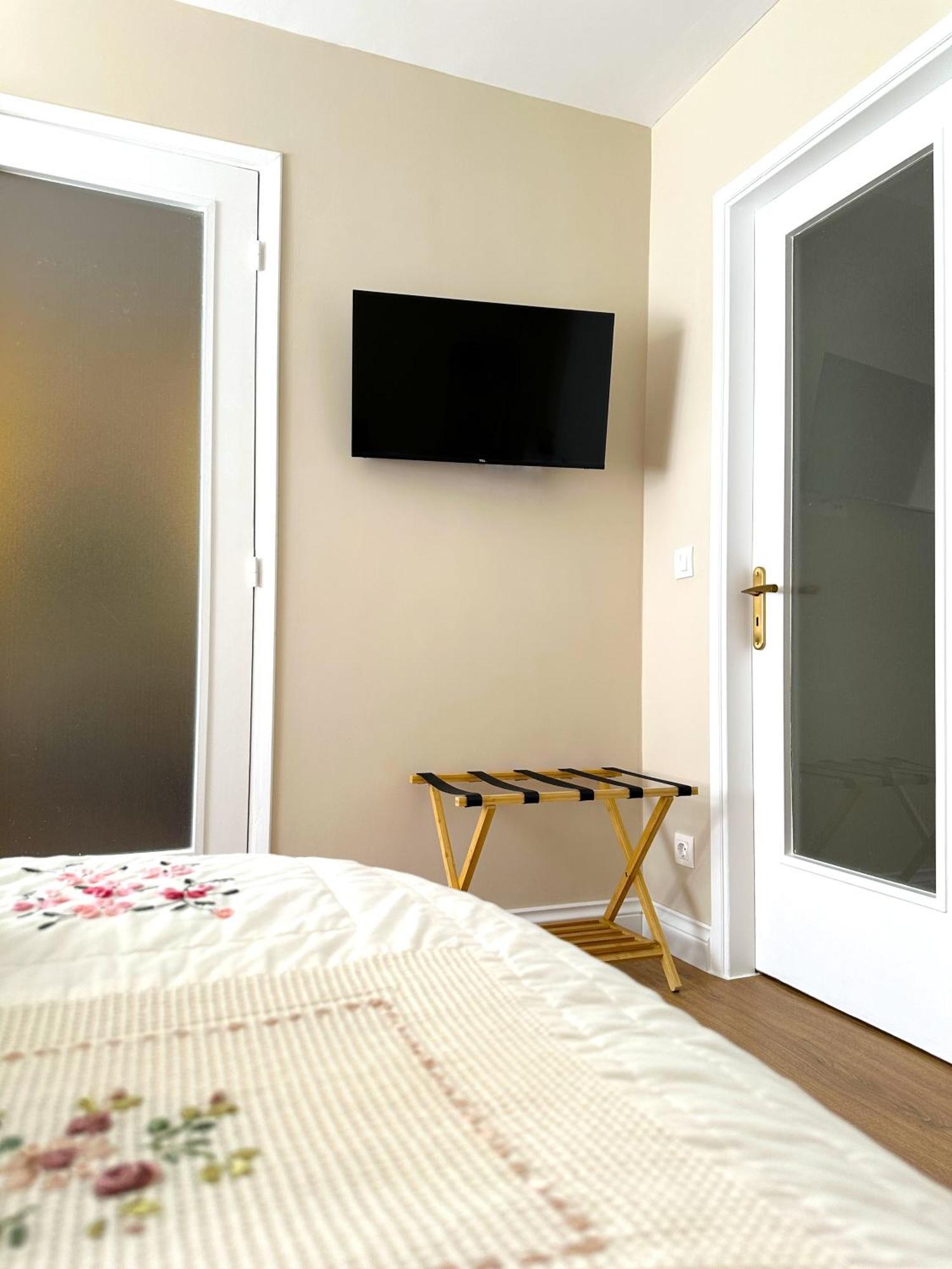 Queens Avenue Apartment Athena Bagian luar foto