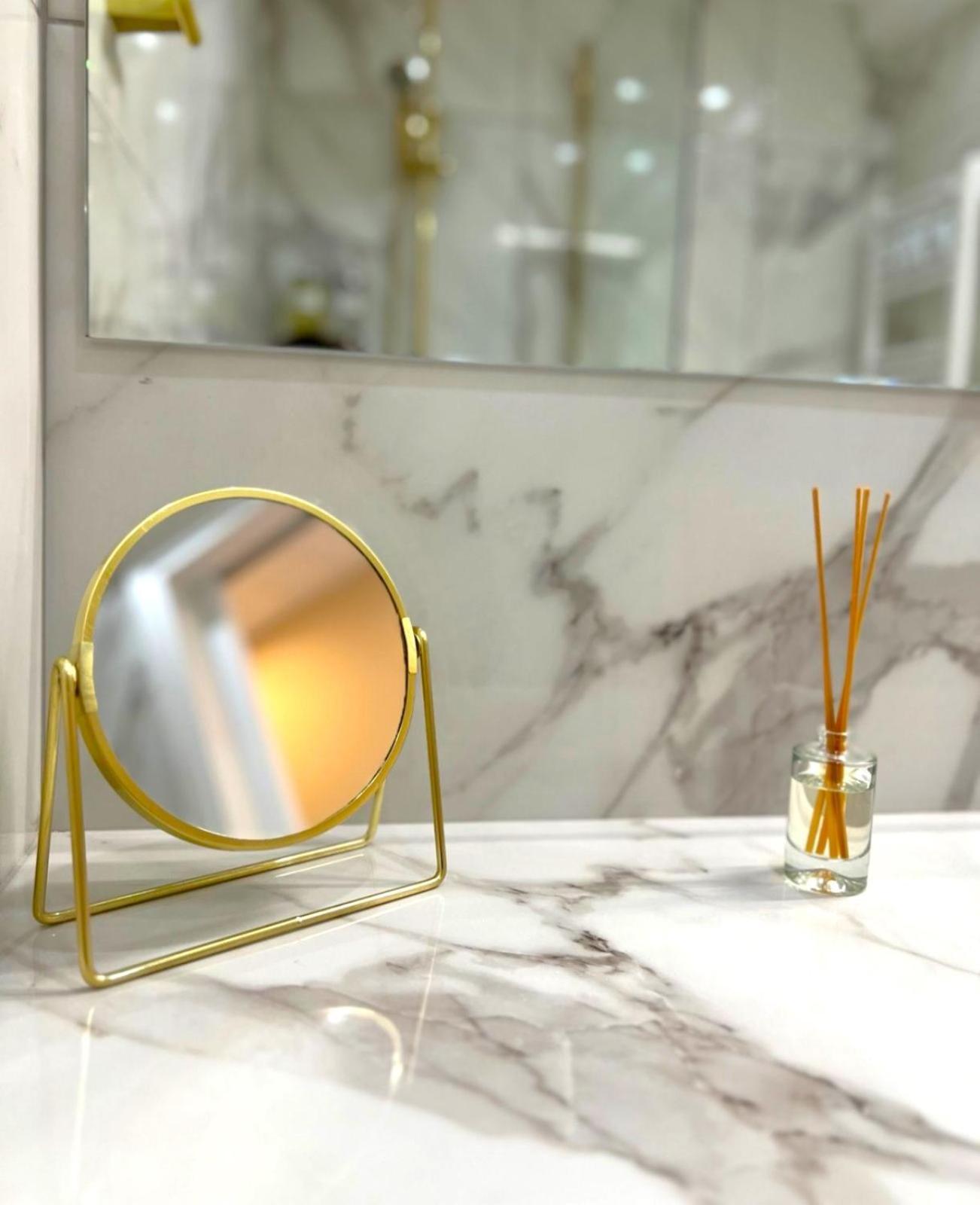 Queens Avenue Apartment Athena Bagian luar foto