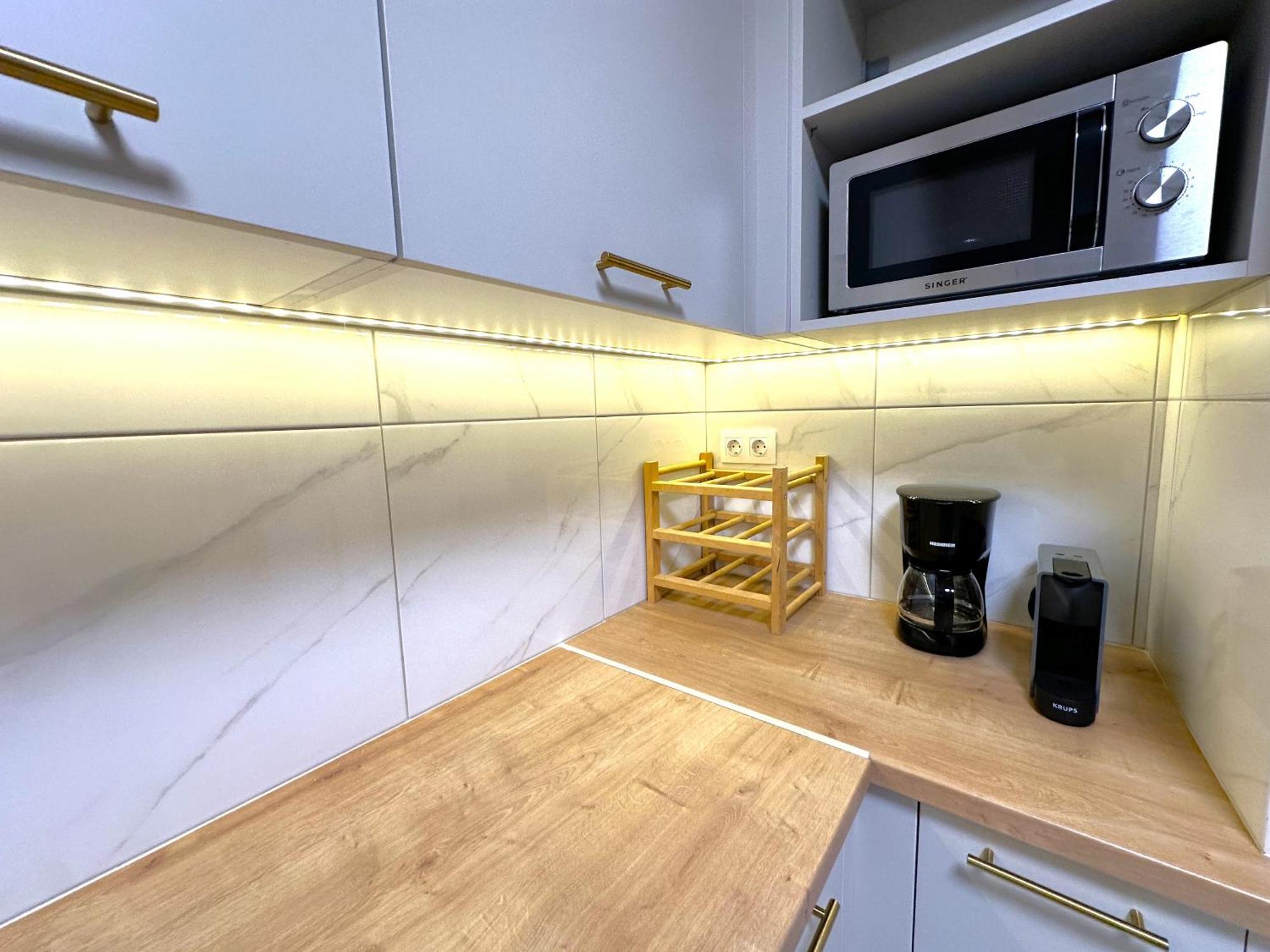Queens Avenue Apartment Athena Bagian luar foto