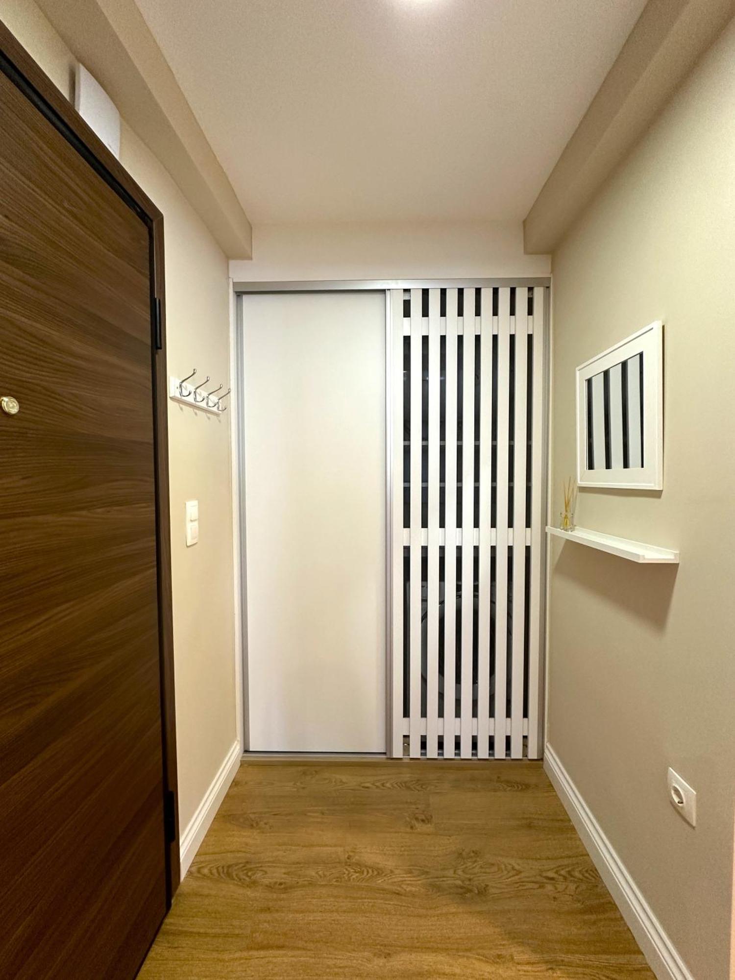 Queens Avenue Apartment Athena Bagian luar foto